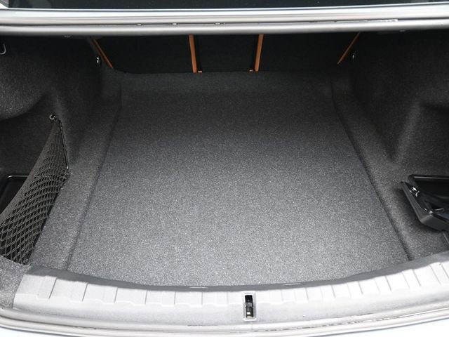 New 2026 BMW 330i Sedan w/ M Sport Package image 10