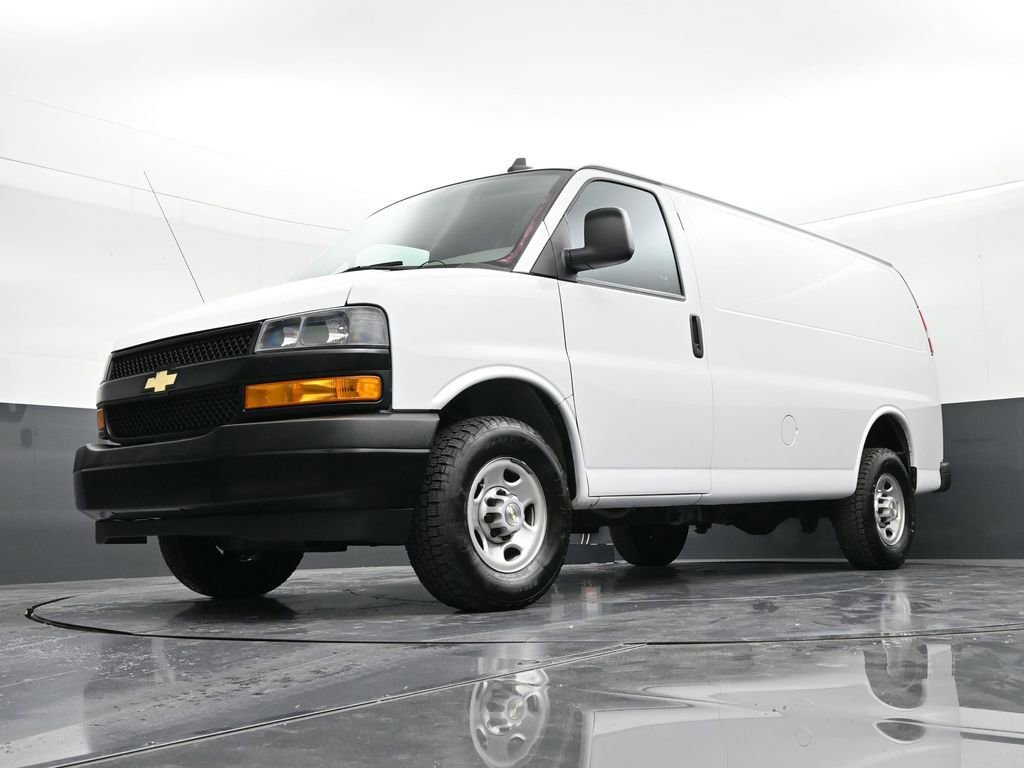 Used 2023 Chevrolet Express 2500 image 20