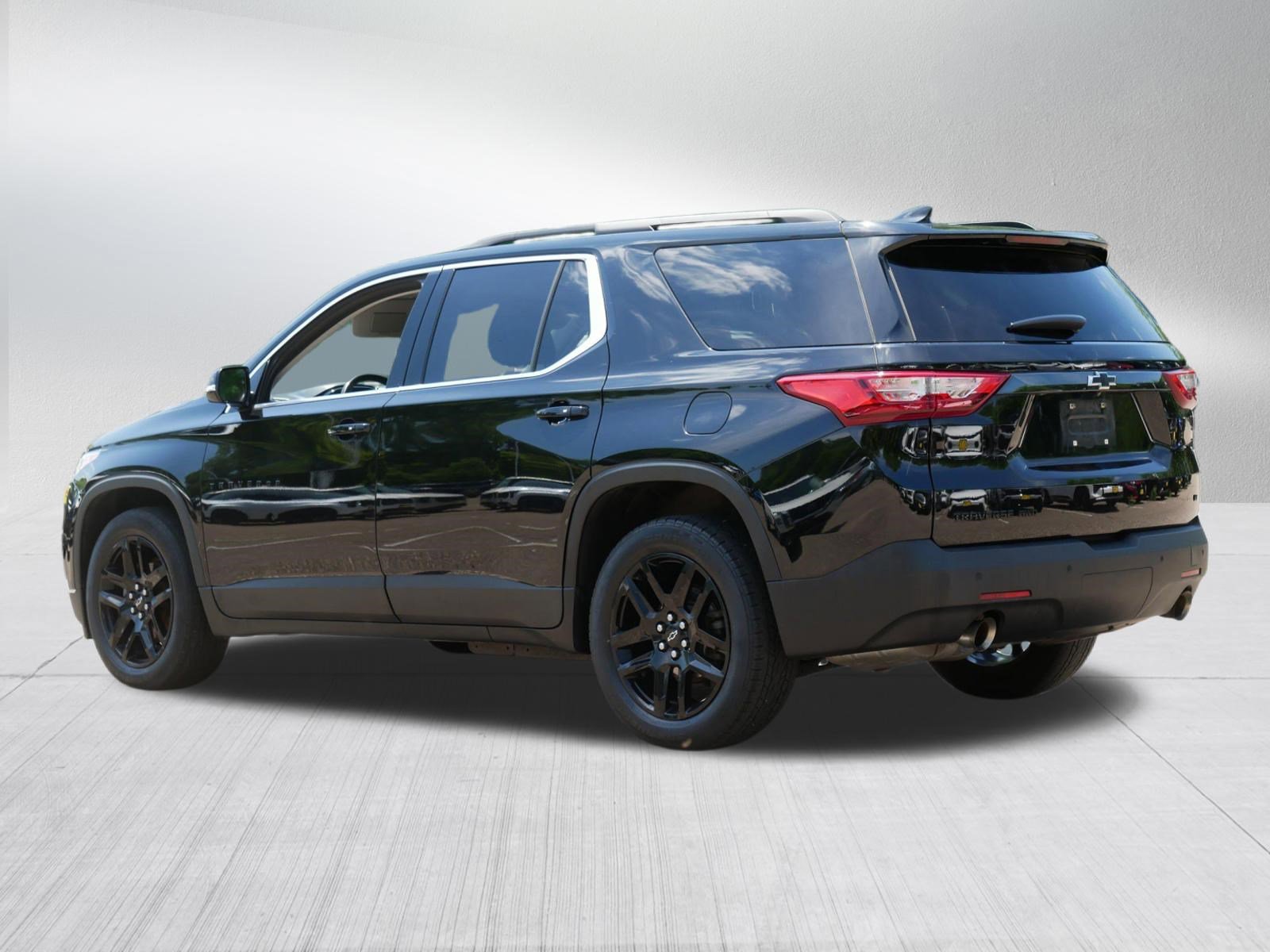 Used 2019 Chevrolet Traverse LT w/ LPO, Blackout Package AWD/4WD image 5