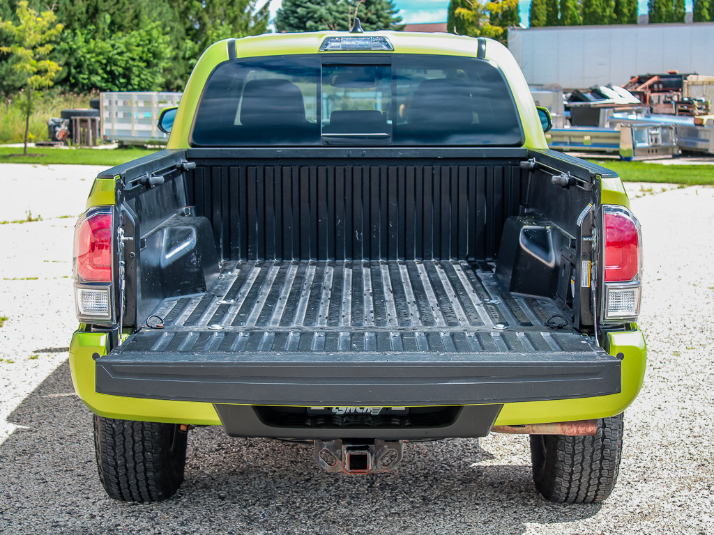Used 2023 Toyota Tacoma TRD Off-Road w/ TRD Premium Off Road Package AWD/4WD image 7