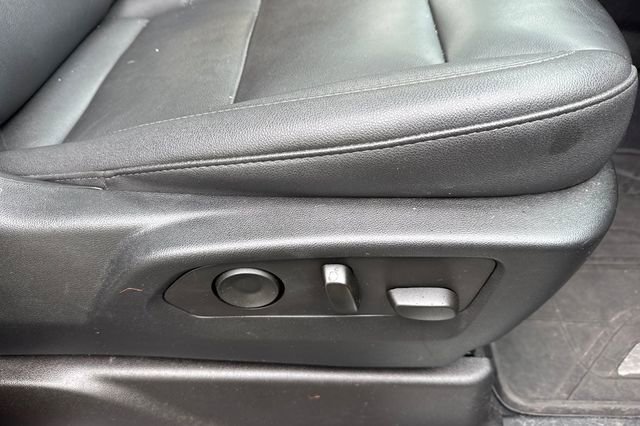 Used 2023 Chevrolet Tahoe Z71 w/ Luxury Package image 23