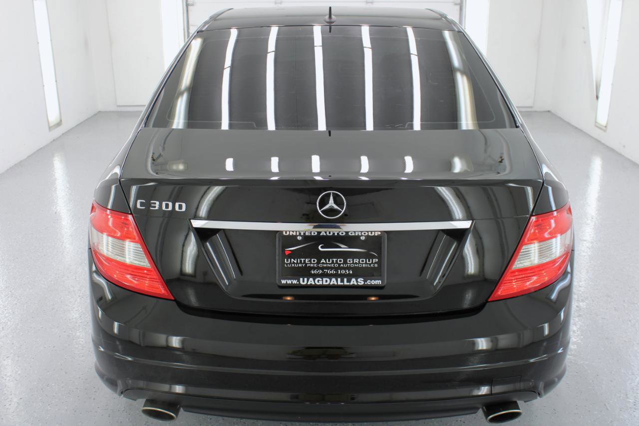 Used 2011 Mercedes-Benz C 300 Sedan image 8