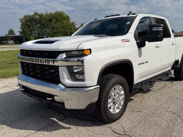 Used 2022 Chevrolet Silverado 2500 LT w/ Convenience Package AWD/4WD image 9