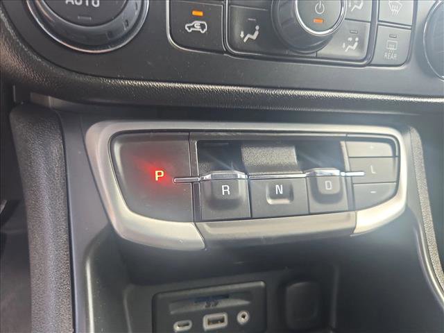 Used 2024 GMC Terrain SLT image 12