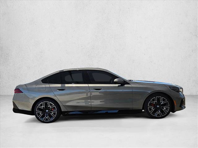 New 2027 BMW i5 eDrive40 w/ M Sport Package RWD image 4