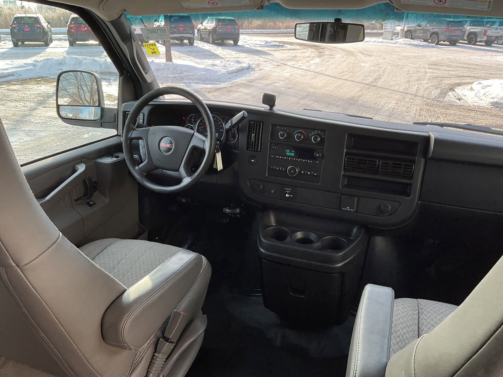 Used 2017 GMC Savana 2500 image 23