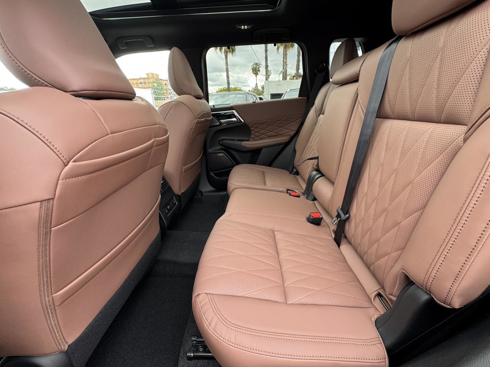 New 2025 Mitsubishi Outlander SEL image 13