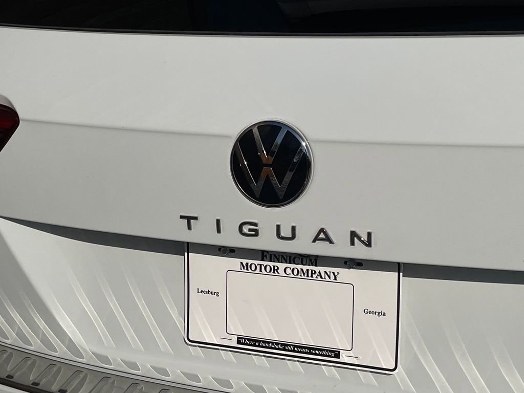 Used 2024 Volkswagen Tiguan Wolfsburg Edition image 12