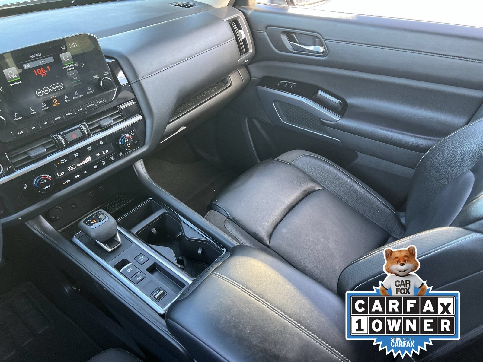 Used 2024 Nissan Pathfinder SL w/ Lighting Package (N92) FWD image 18