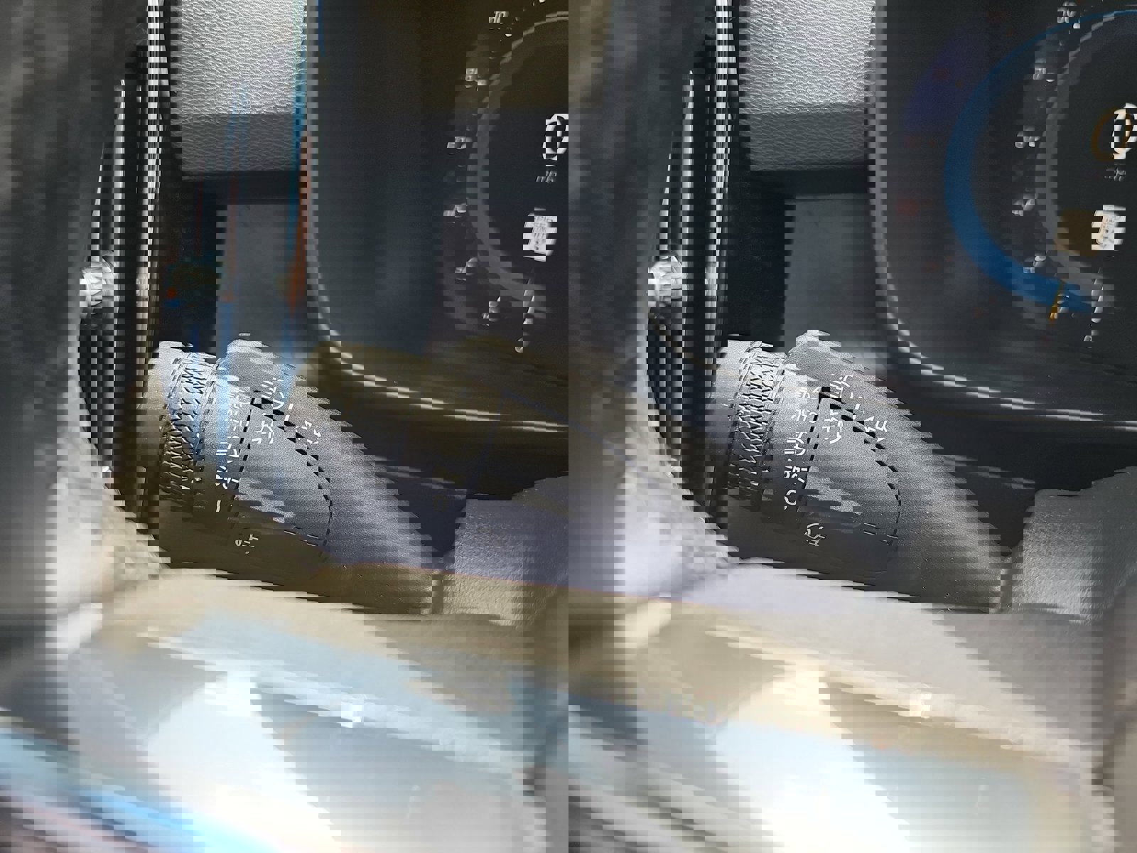 Used 2023 Volvo C40 P8 Recharge Ultimate AWD/4WD image 27