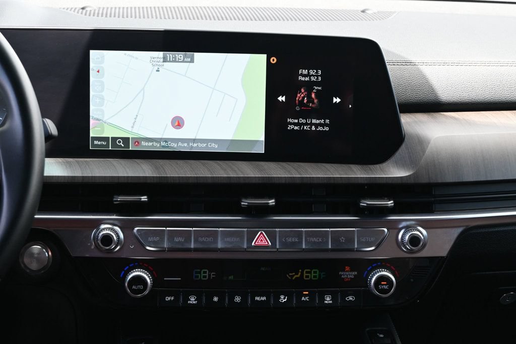 Used 2024 Kia Telluride SX w/ Towing Package FWD image 10