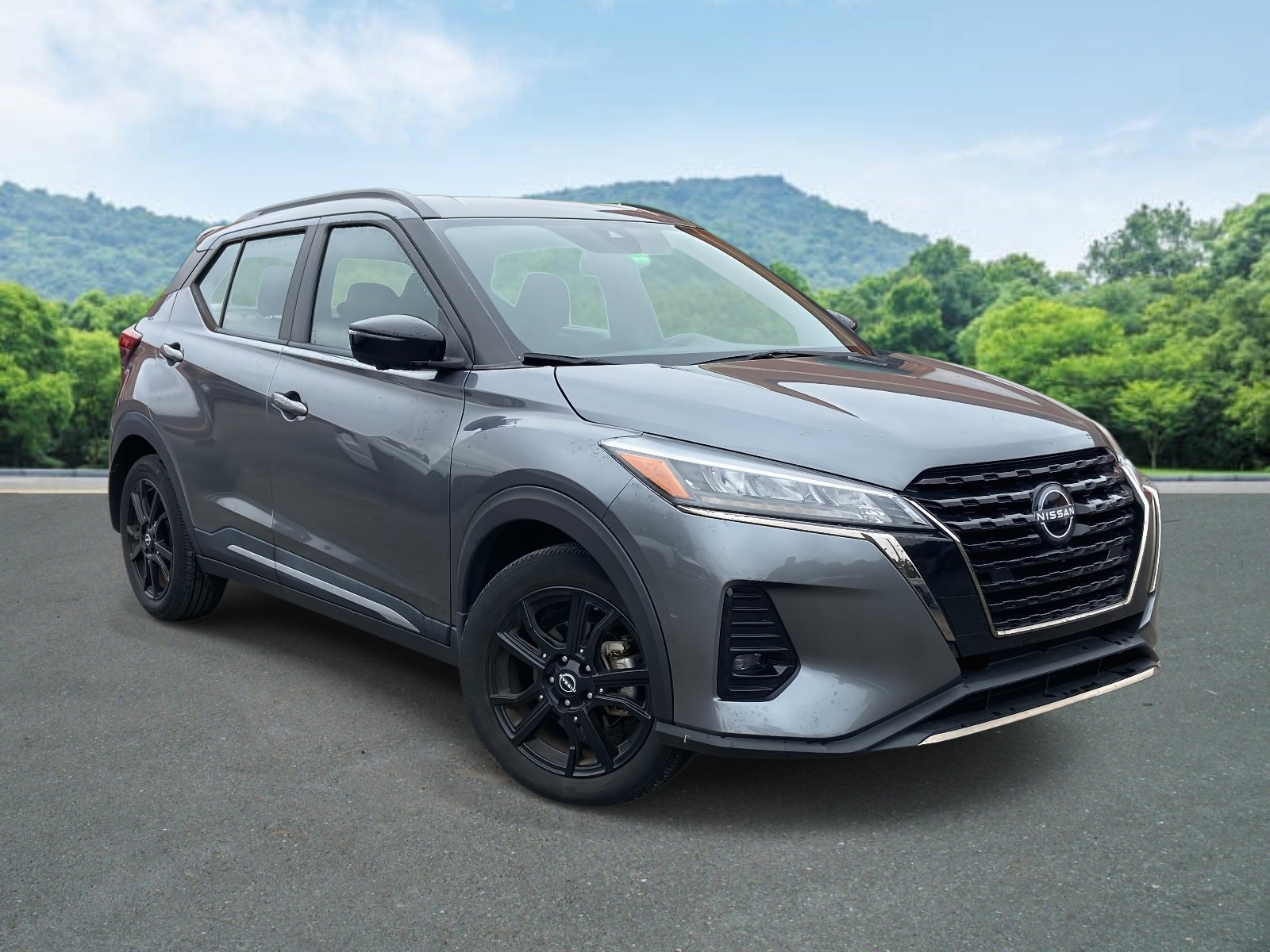 Used 2022 Nissan Kicks SR