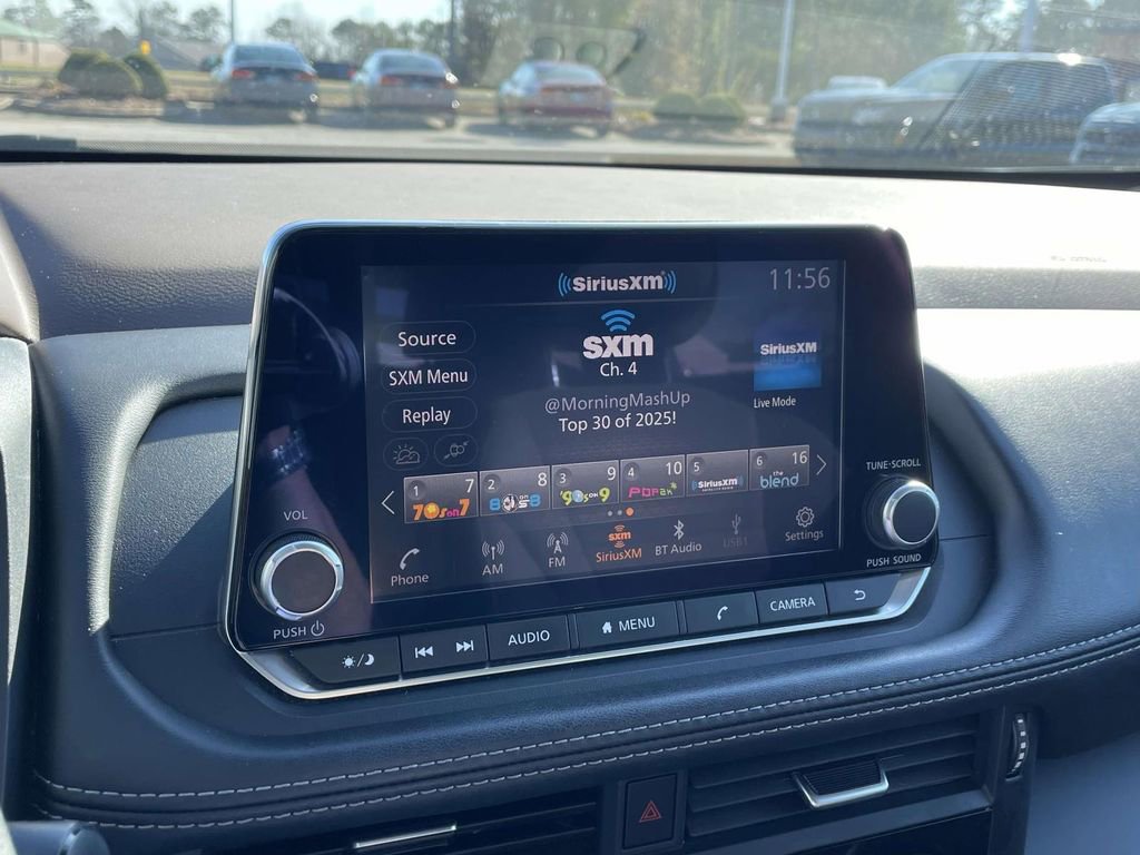 Used 2023 Nissan Rogue S image 24