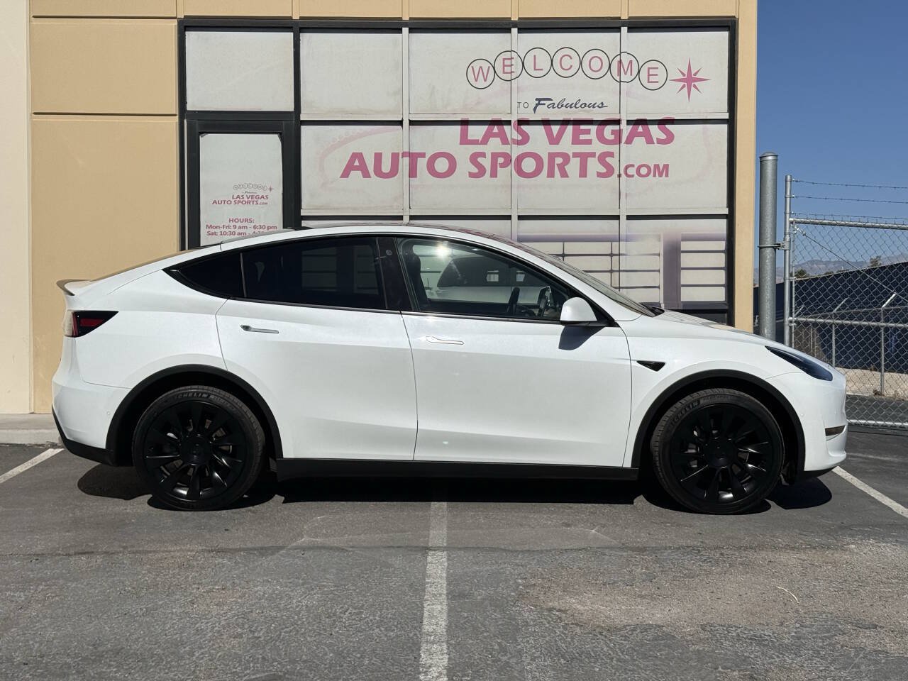 Used 2023 Tesla Model Y Long Range AWD/4WD image 6