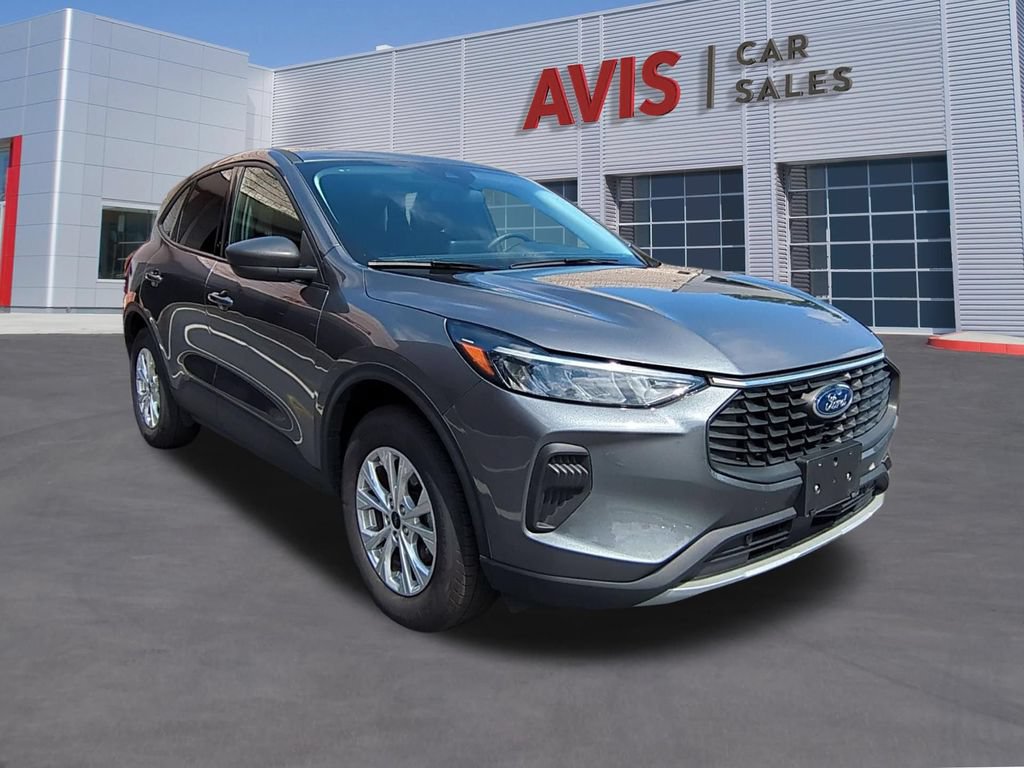 Used 2025 Ford Escape Active AWD/4WD image 3