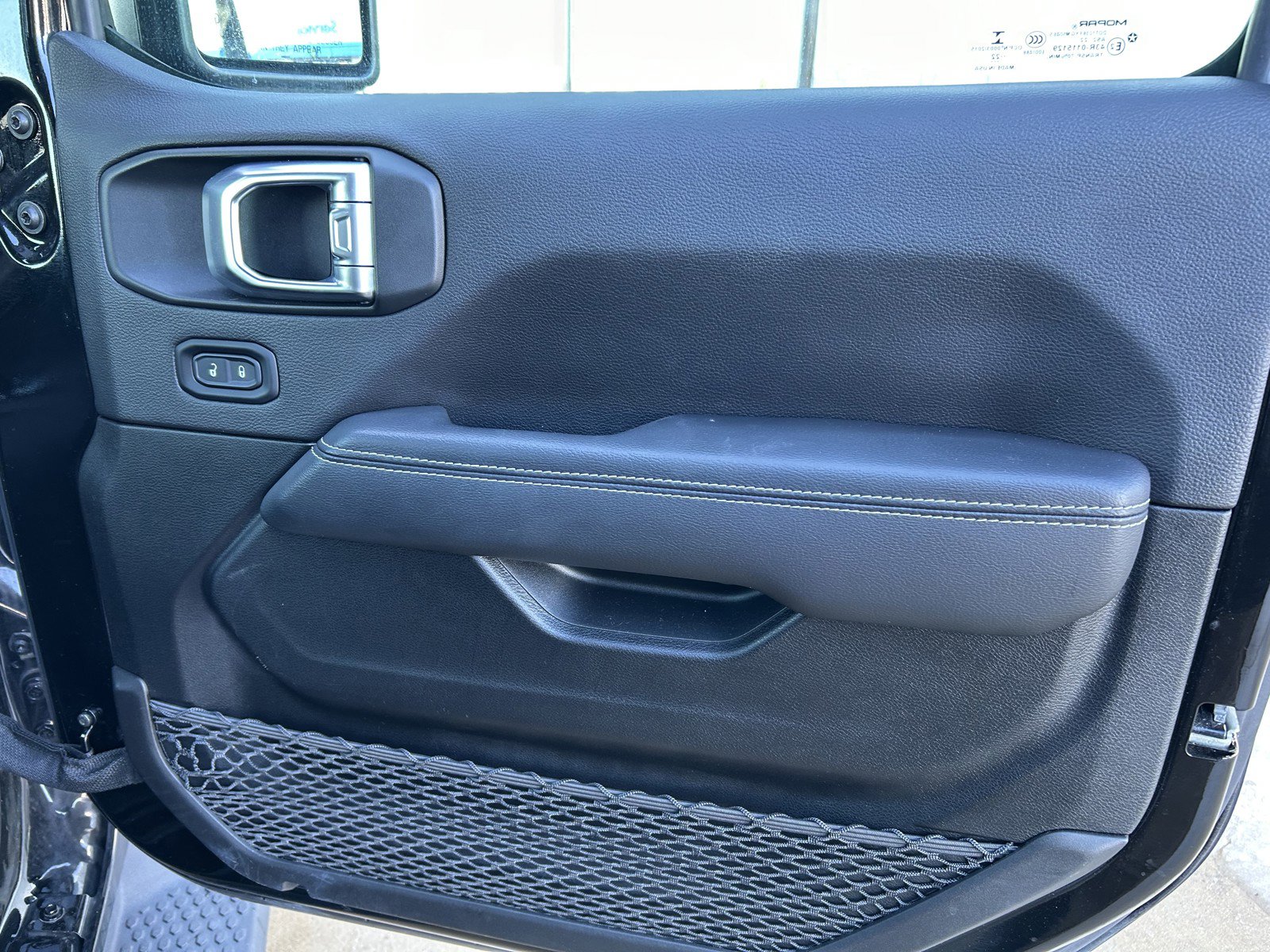 Used 2022 Jeep Wrangler Unlimited Sahara w/ Cold Weather Group image 18