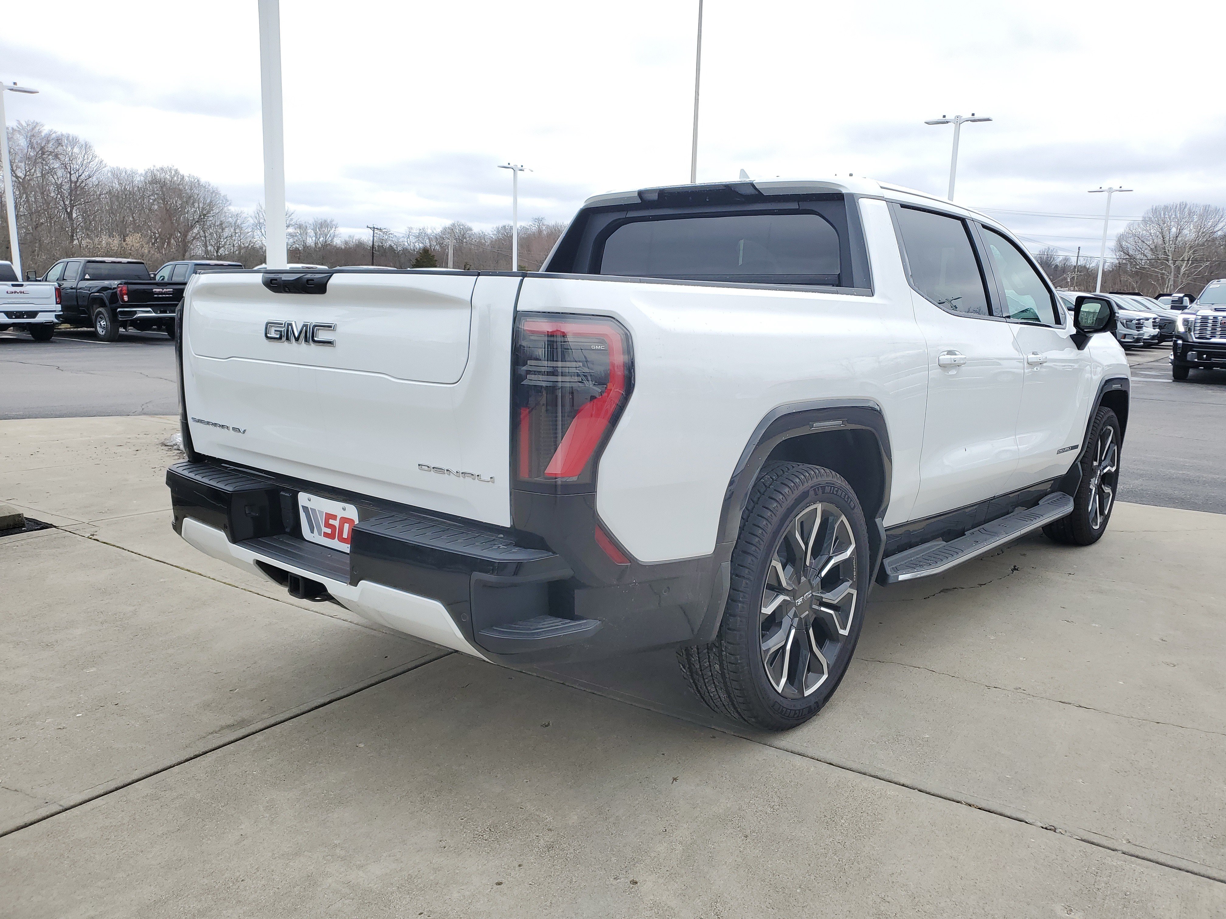 New 2025 GMC Sierra EV Denali AWD/4WD image 4