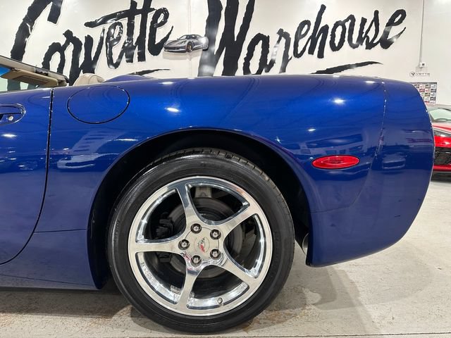 Used 2004 Chevrolet Corvette Convertible w/ Preferred Equipment Group RWD image 20
