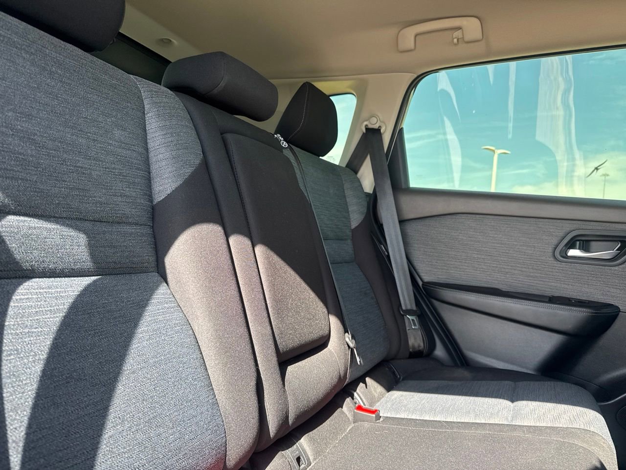 Certified 2023 Nissan Rogue SV FWD image 34