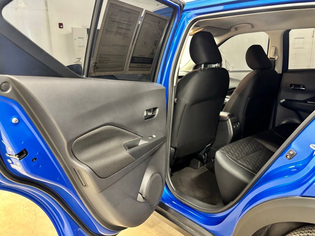 Used 2024 Nissan Kicks SV FWD image 19