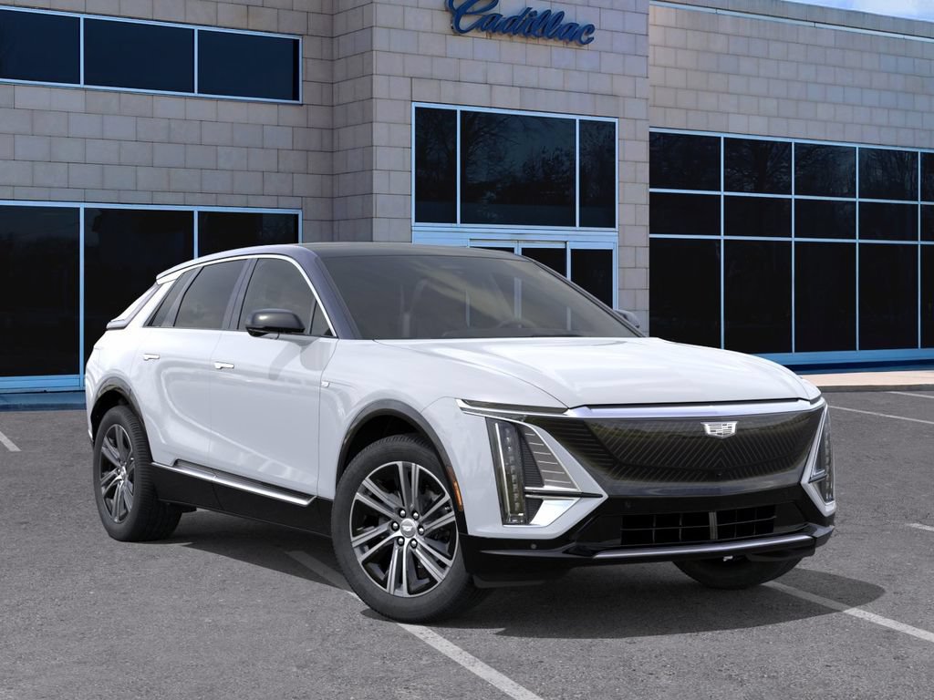 New 2026 Cadillac Lyriq Luxury AWD/4WD image 8