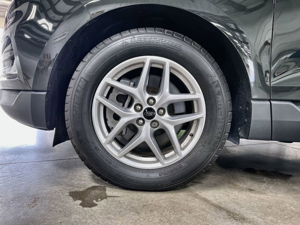Used 2024 Ford Edge SEL w/ Convenience Package AWD/4WD image 11