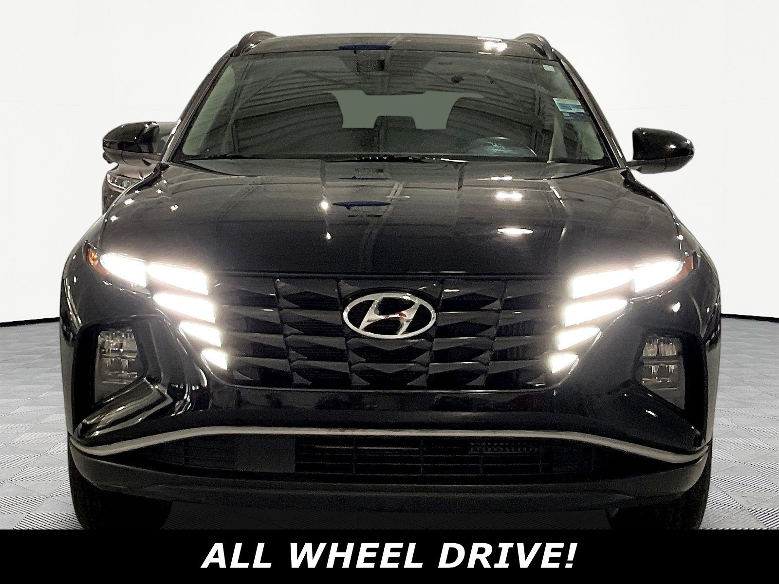 Used 2024 Hyundai Tucson Blue AWD/4WD image 2