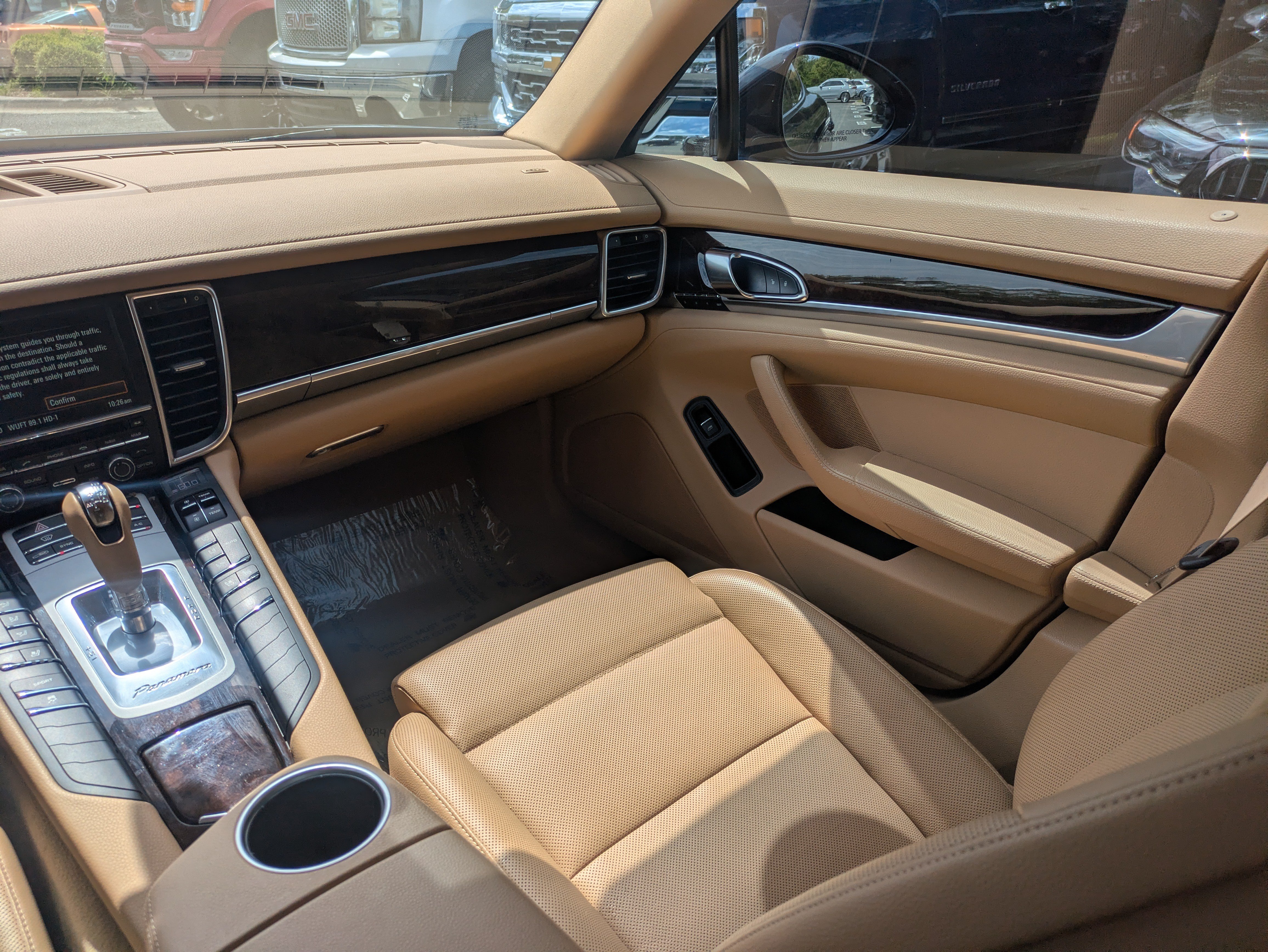 Used 2016 Porsche Panamera 4 AWD/4WD image 17