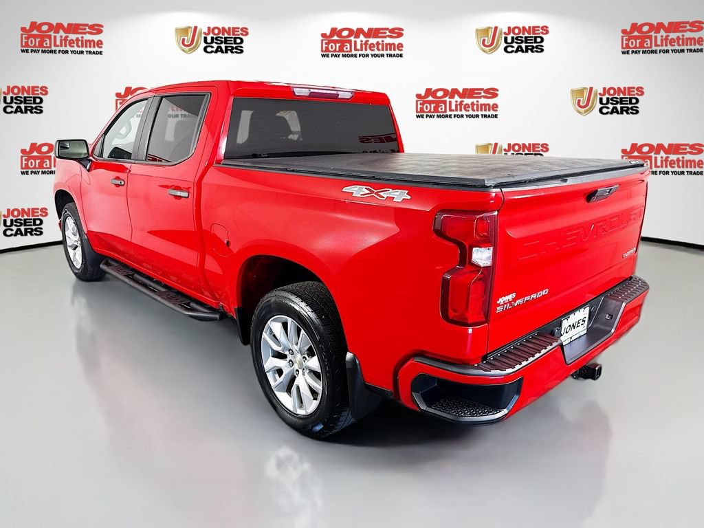 Used 2020 Chevrolet Silverado 1500 Custom w/ Custom Value Package AWD/4WD image 2