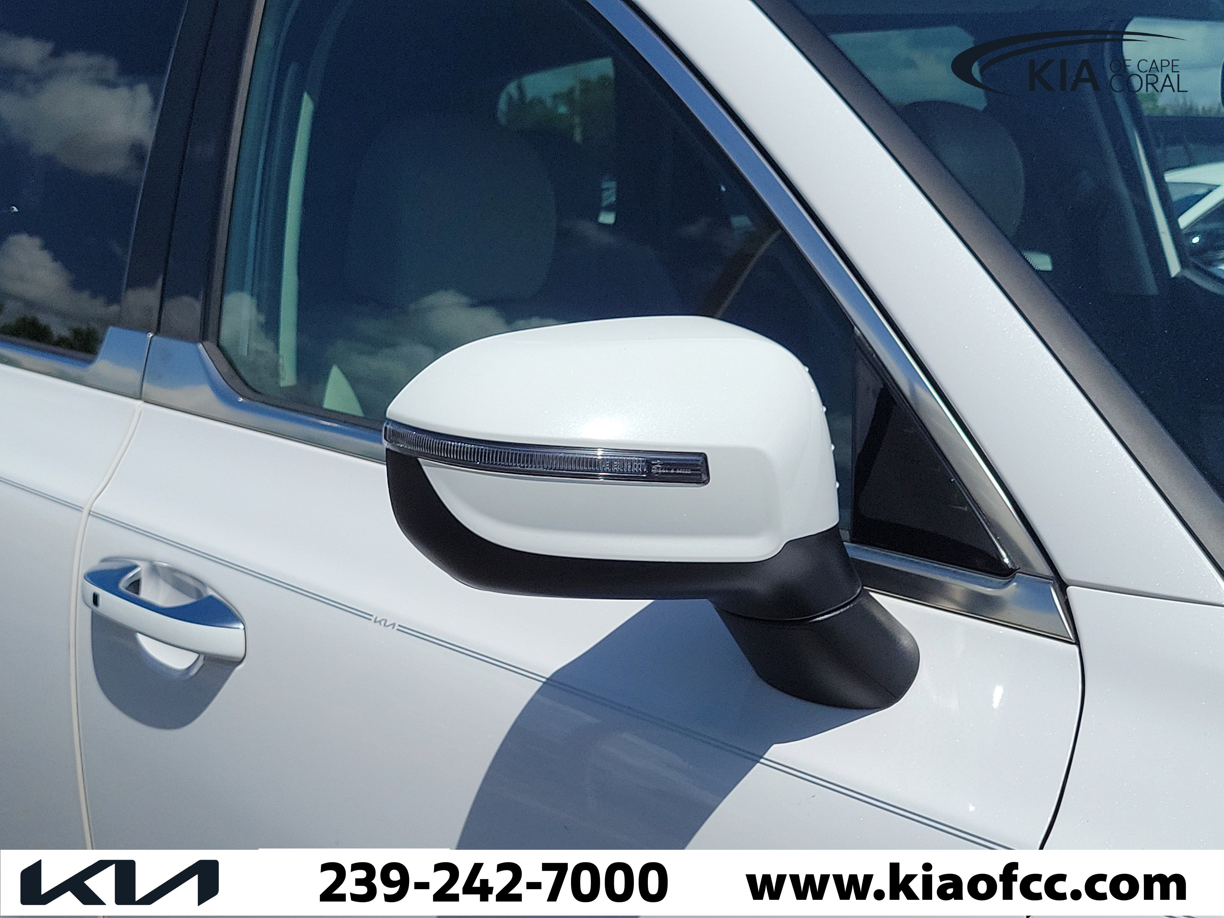 Used 2022 Kia Telluride S image 8