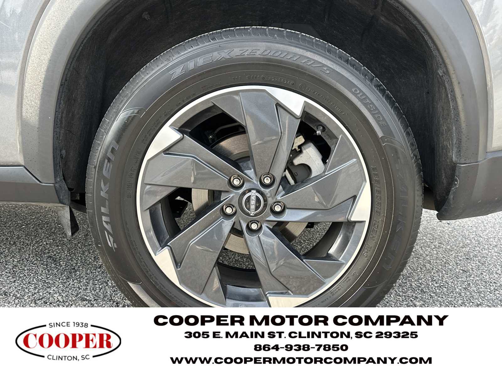 Used 2025 Nissan Rogue SV image 20