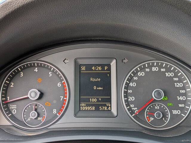 Used 2010 Volkswagen Eos Komfort FWD image 19