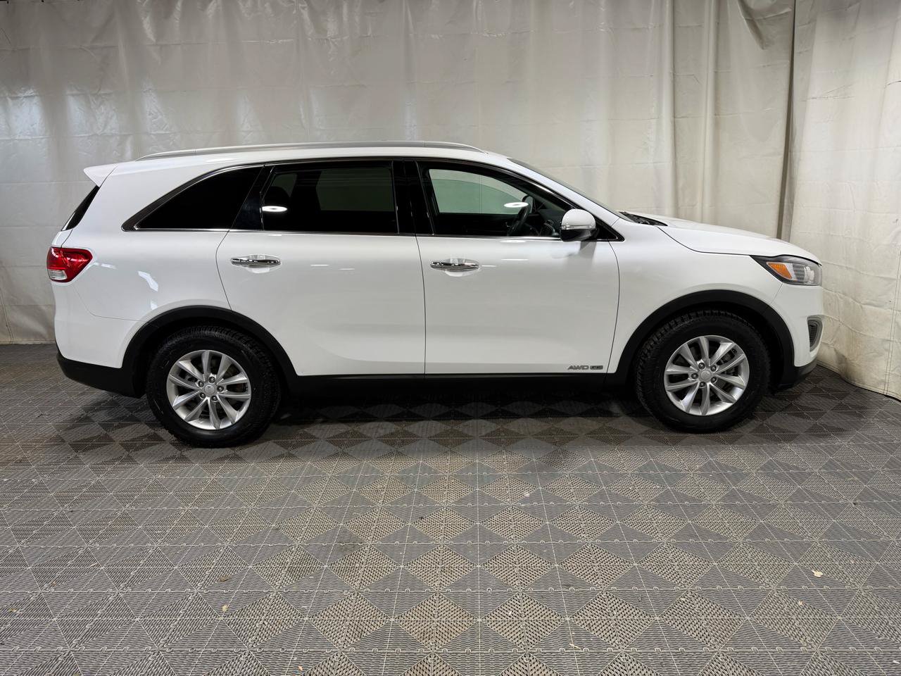 Used 2018 Kia Sorento LX AWD/4WD image 8