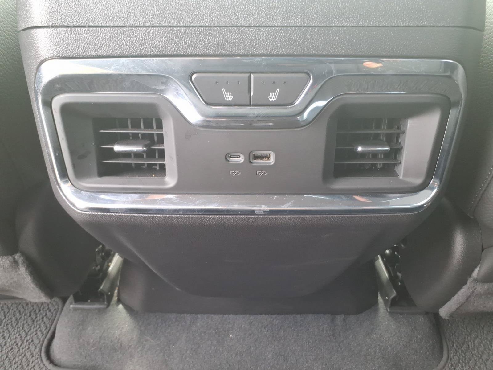 Used 2024 GMC Sierra 1500 Denali w/ Technology Package AWD/4WD image 15
