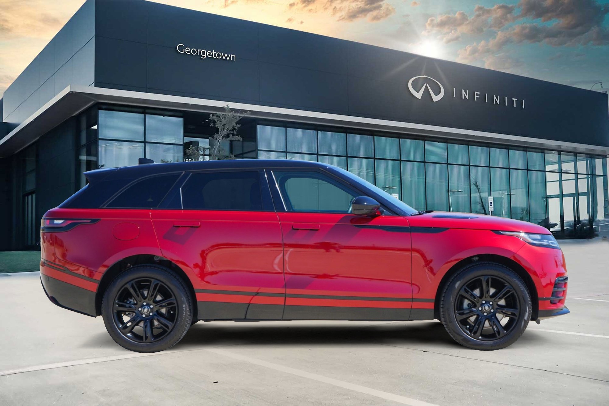 Used 2023 Land Rover Range Rover Velar R-Dynamic S image 3