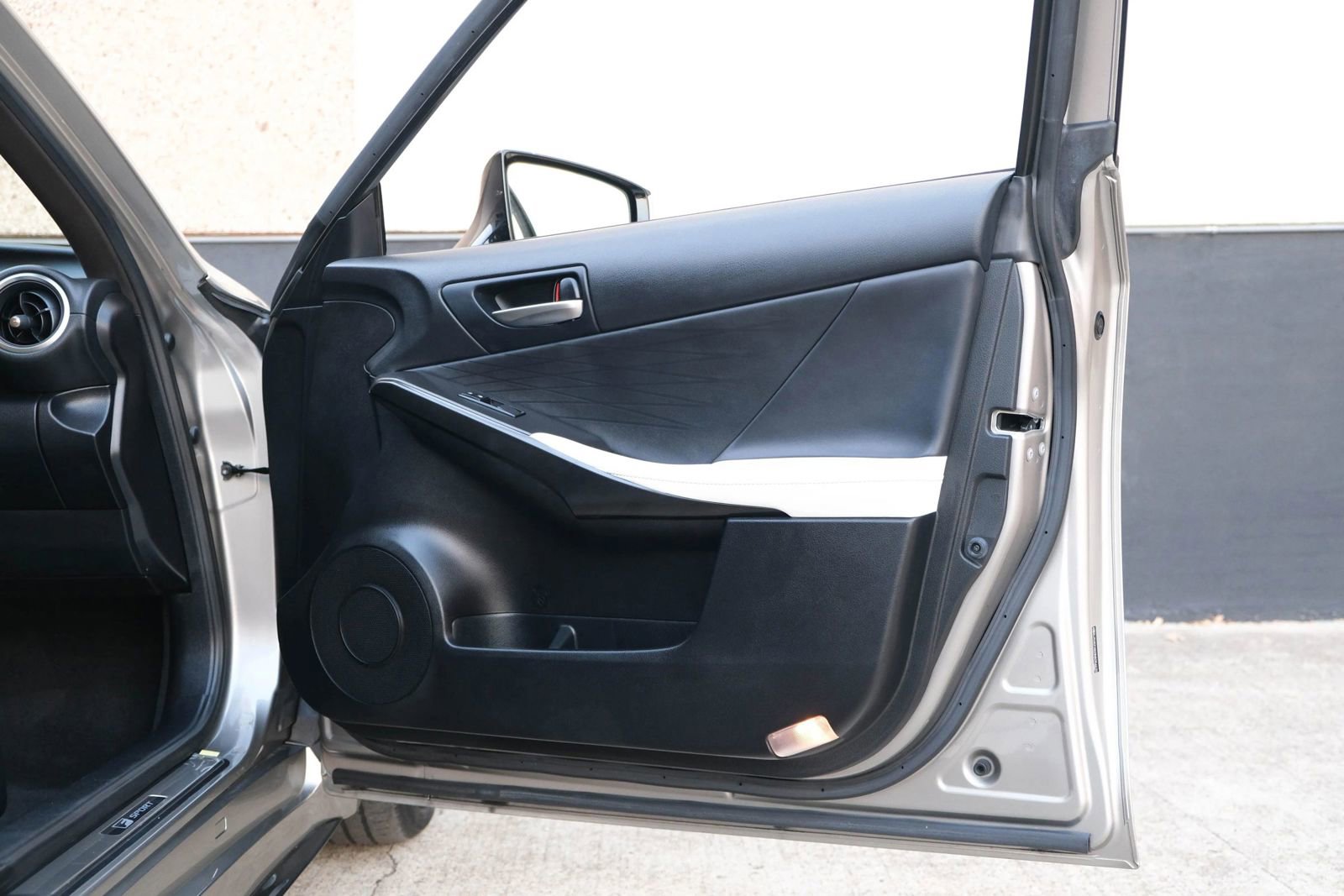 Used 2022 Lexus IS 350 F Sport w/ Accessory Package image 31