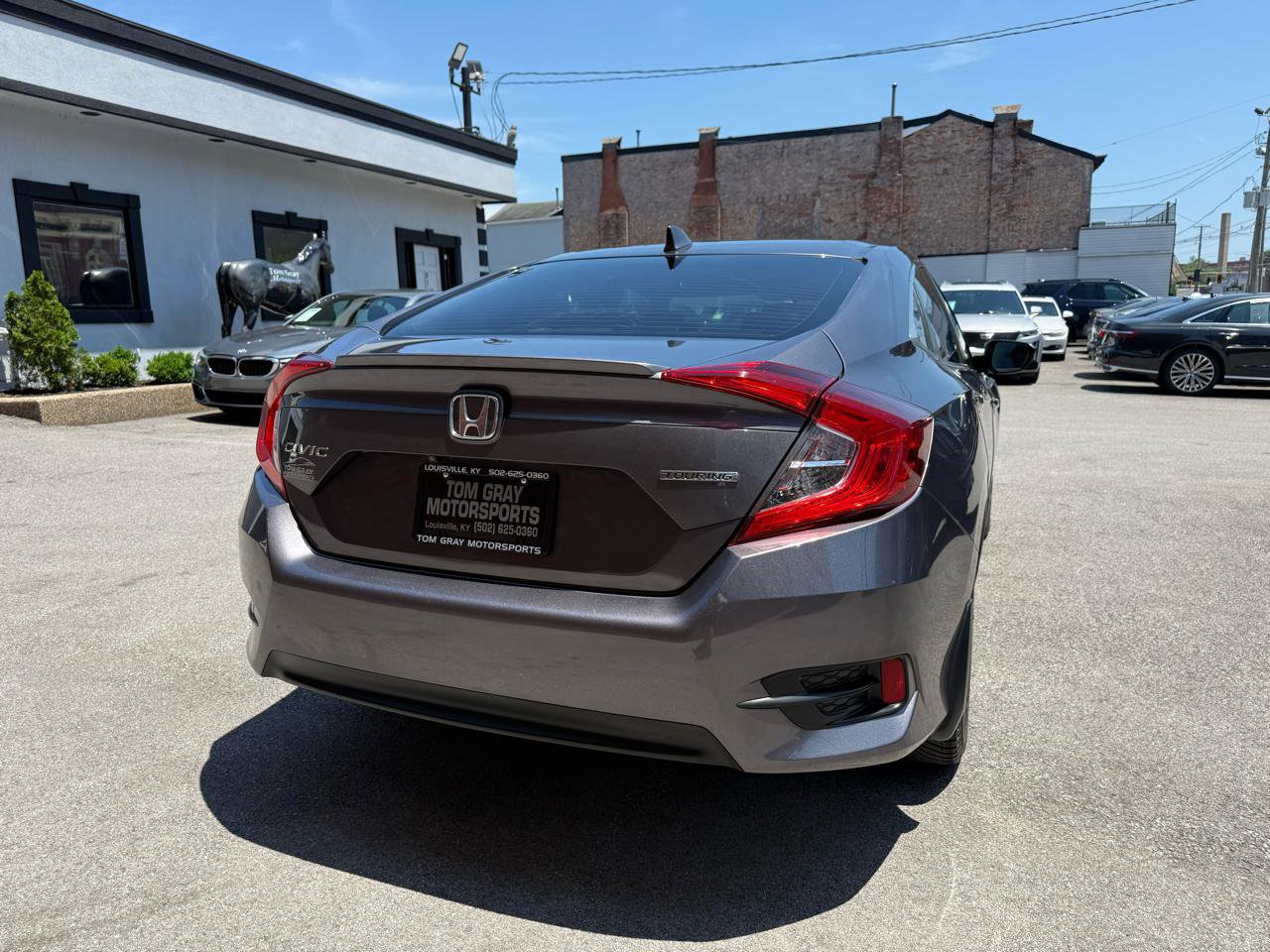Used 2016 Honda Civic Touring image 3