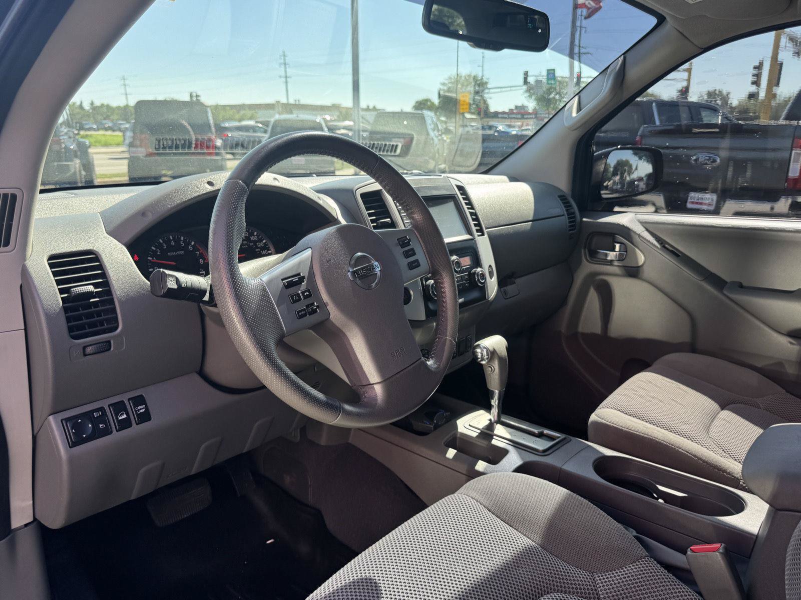 Used 2019 Nissan Frontier SV w/ Value Truck Package AWD/4WD image 15
