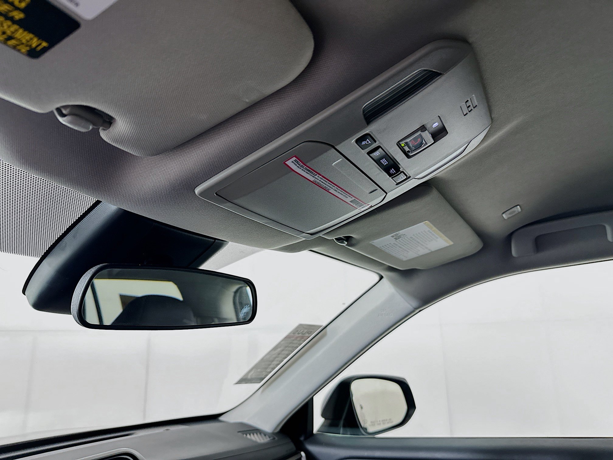 Used 2023 Toyota Highlander L FWD image 18