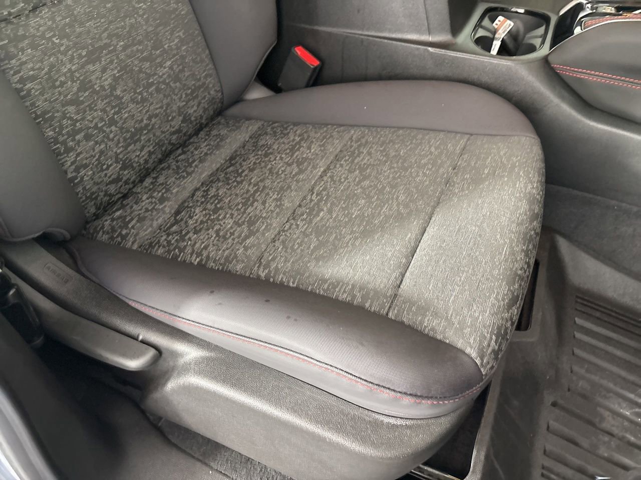 Used 2025 Chevrolet Colorado Z71 w/ Midnight Edition image 24