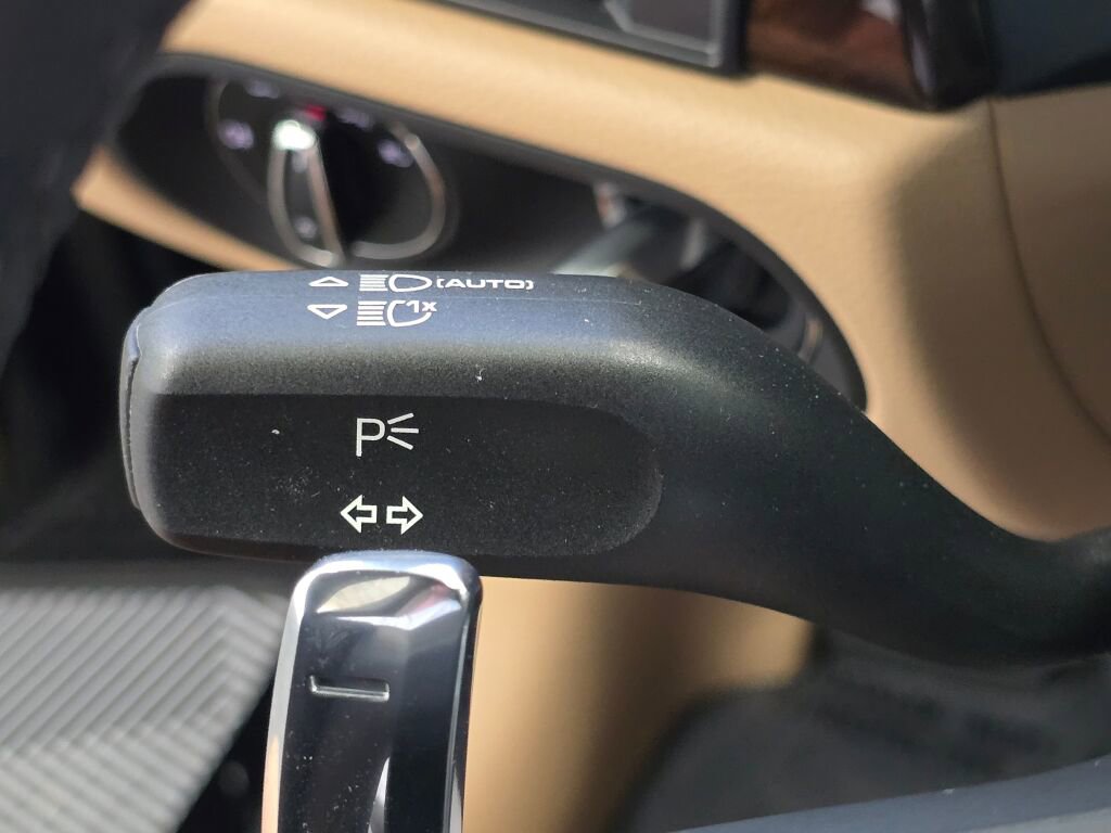 Certified 2025 Porsche Macan image 55