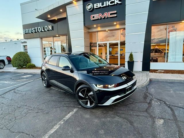 Used 2025 Hyundai Ioniq 5 SE image 3