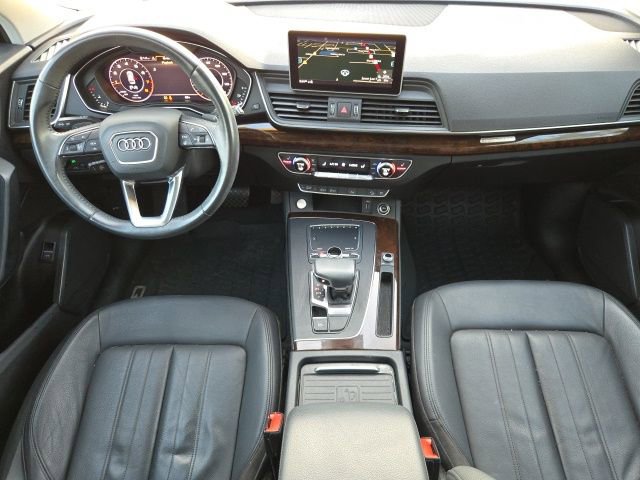 Used 2020 Audi Q5 2.0T Premium Plus w/ Premium Plus Package image 12