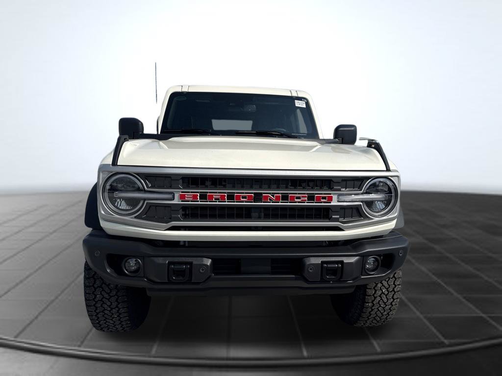 New 2026 Ford Bronco Outer Banks w/ Sasquatch Package AWD/4WD image 2
