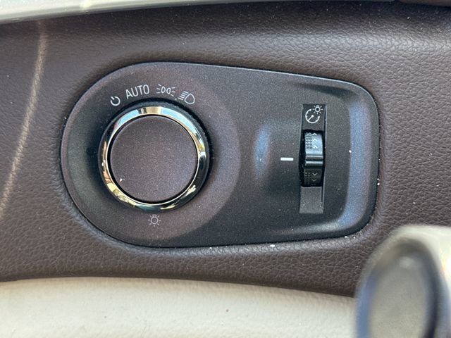 Used 2015 Cadillac SRX Luxury w/ Driver Awareness Package image 30