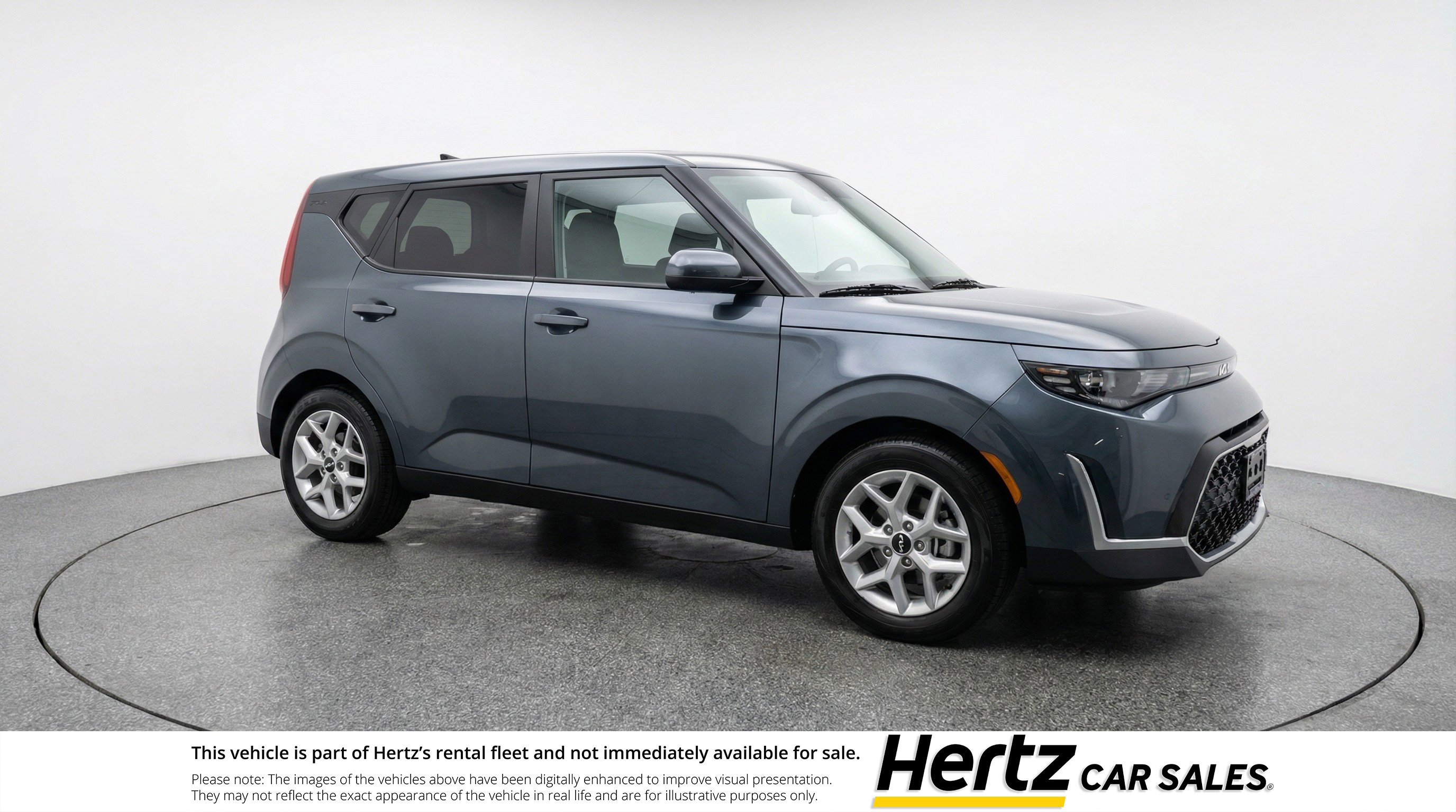 Used 2025 Kia Soul LX w/ LX Technology Package FWD image 1