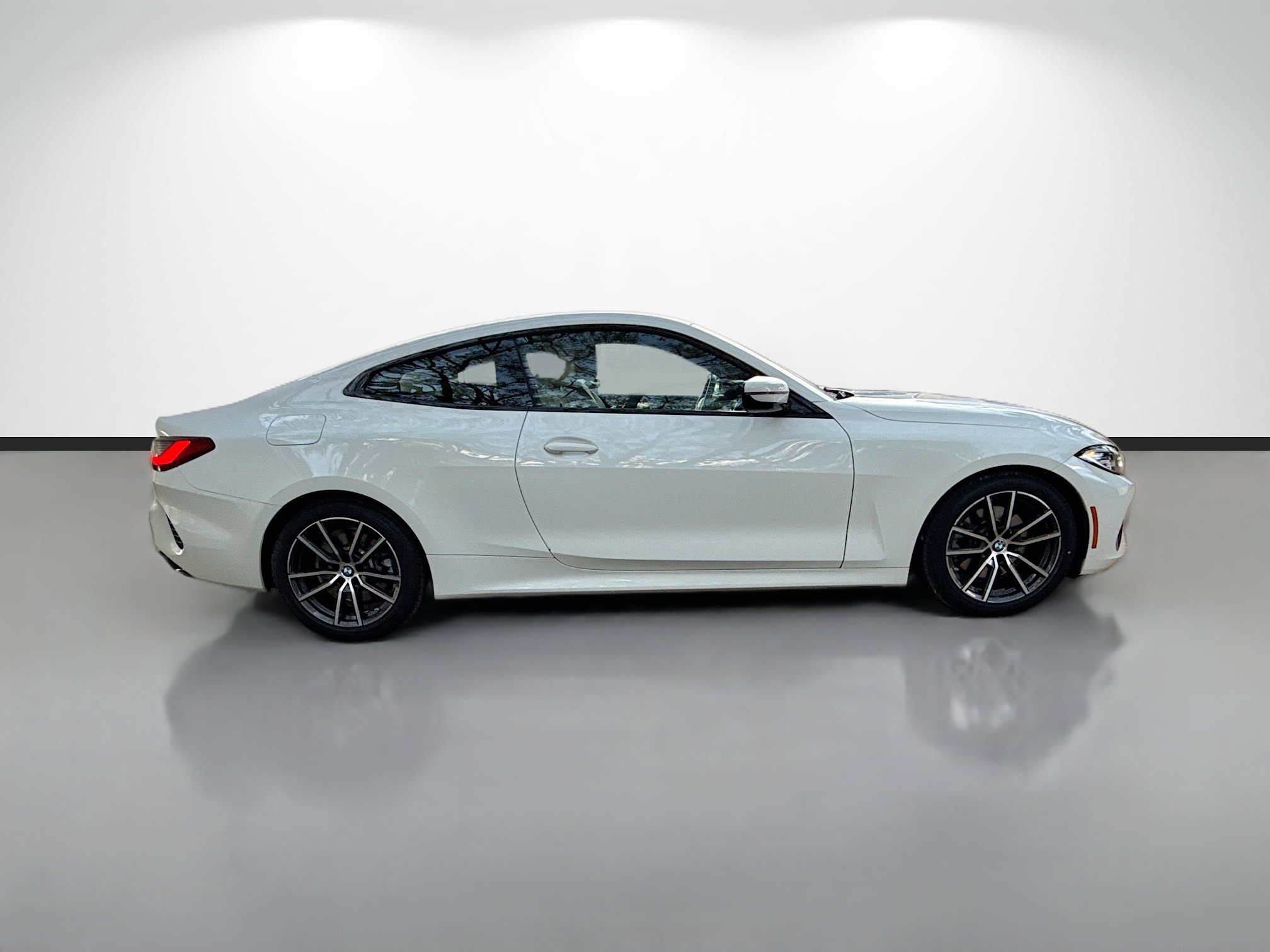 Used 2021 BMW 430i Coupe w/ Premium Package image 2