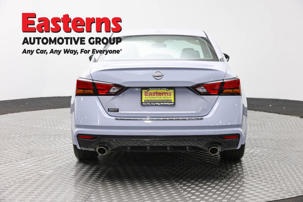 Used 2023 Nissan Altima 2.5 SR w/ SR Premium Package FWD image 6