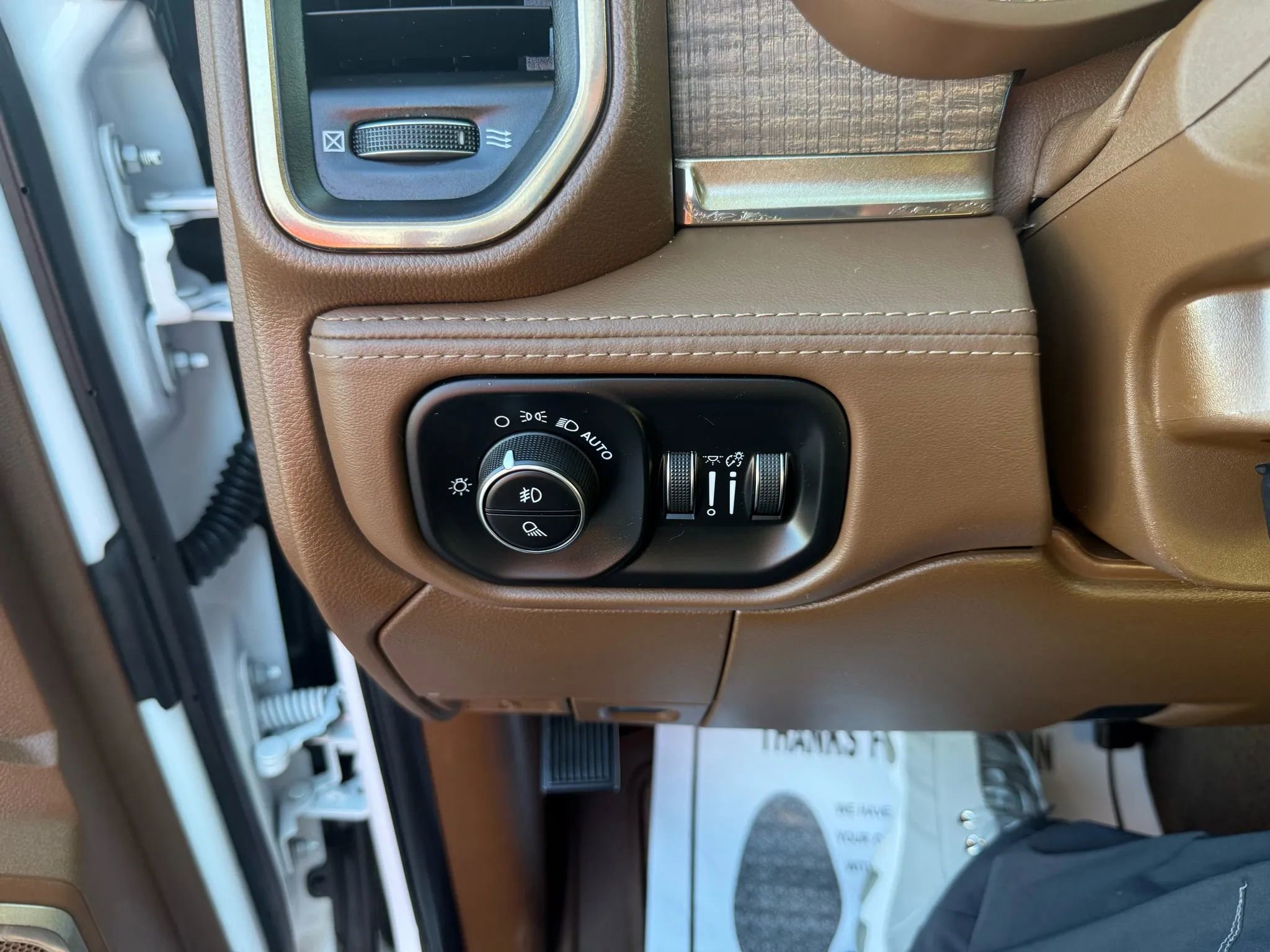 Used 2022 RAM 2500 Limited w/ Safety Group image 15