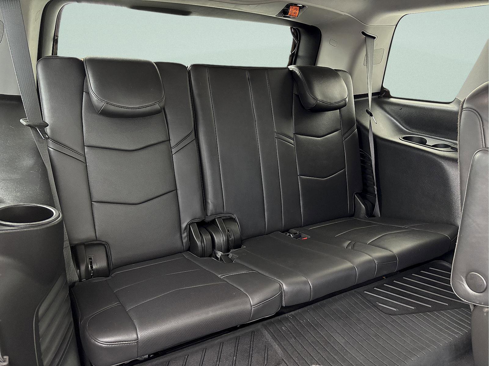 Used 2020 Cadillac Escalade Luxury image 30